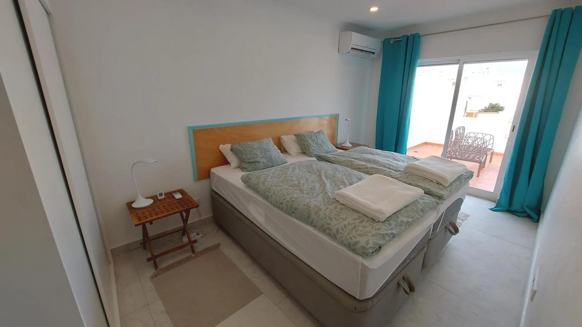 2 Bedroom Apartment In Centre Of Alvor - Valemar