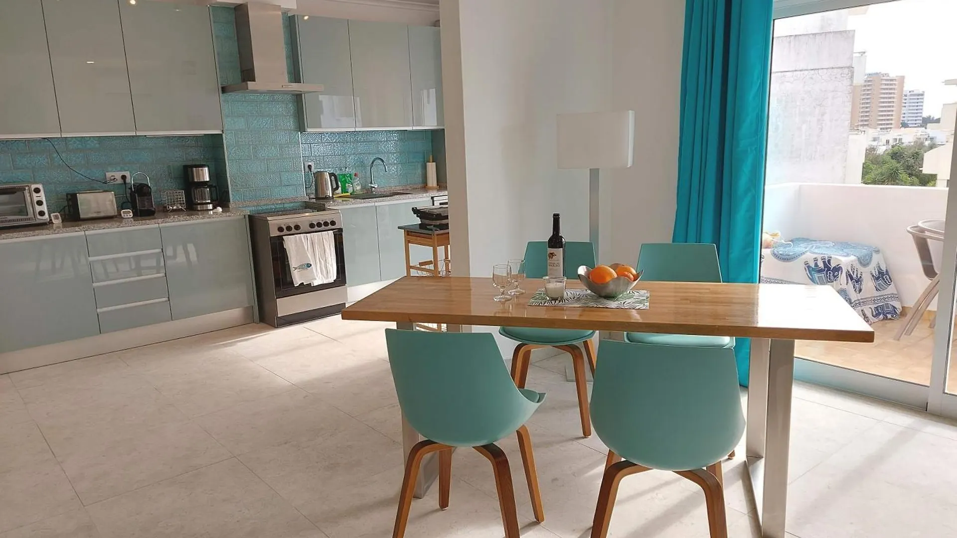 2 Bedroom Apartment In Centre Of Alvor - Valemar