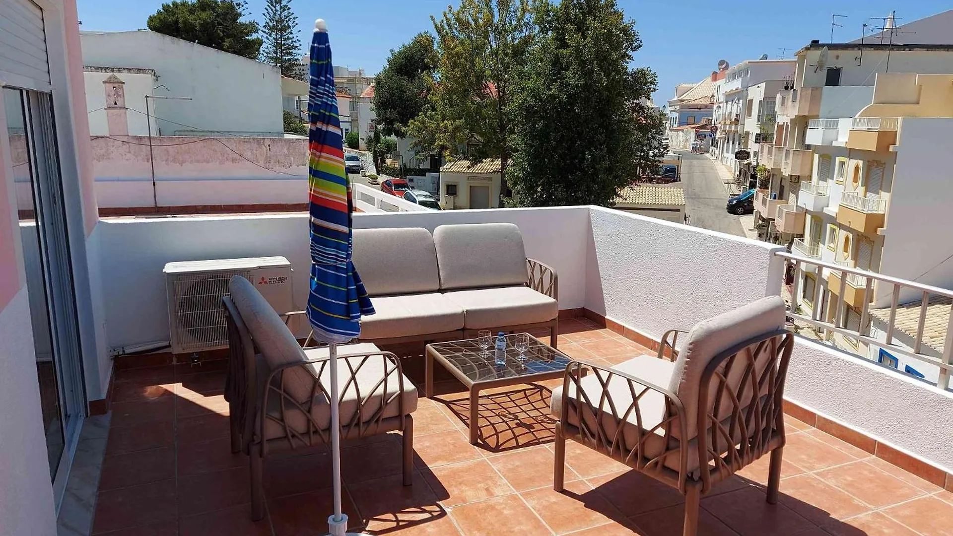 2 Bedroom Apartment In Centre Of Alvor - Valemar